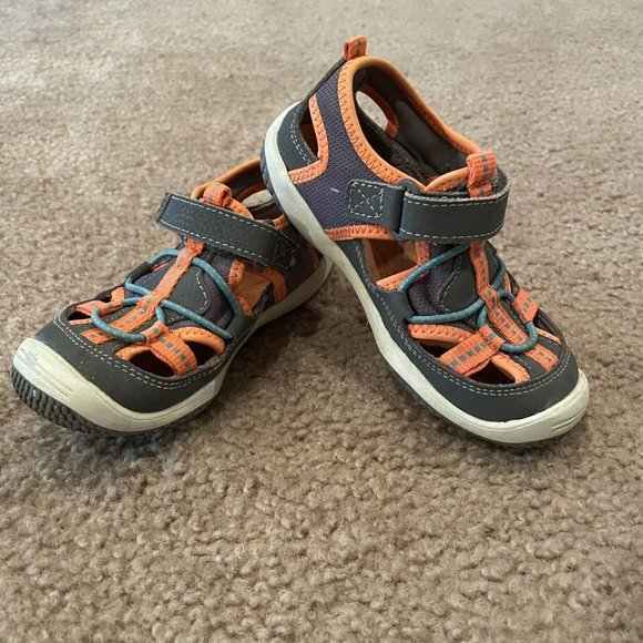 Stride Rite Other - Stride Rite Closed Toes Sandals